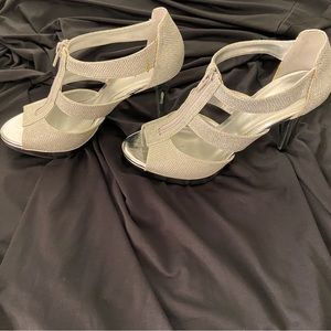 Shoes-glittery silver stilettos with front zippers SZ 7. Fiona brand.Worn once